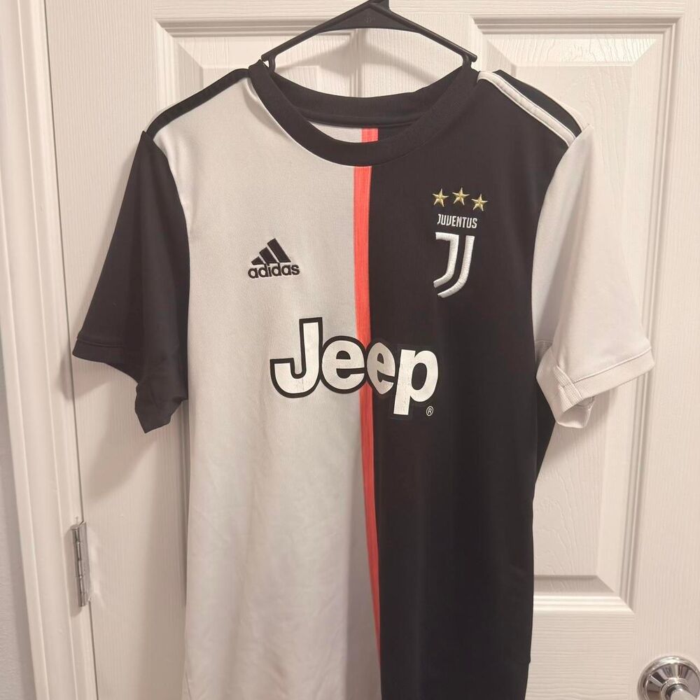 (2019-2020) Juventus Ronaldo 7 Home Jersey - Black/White - M